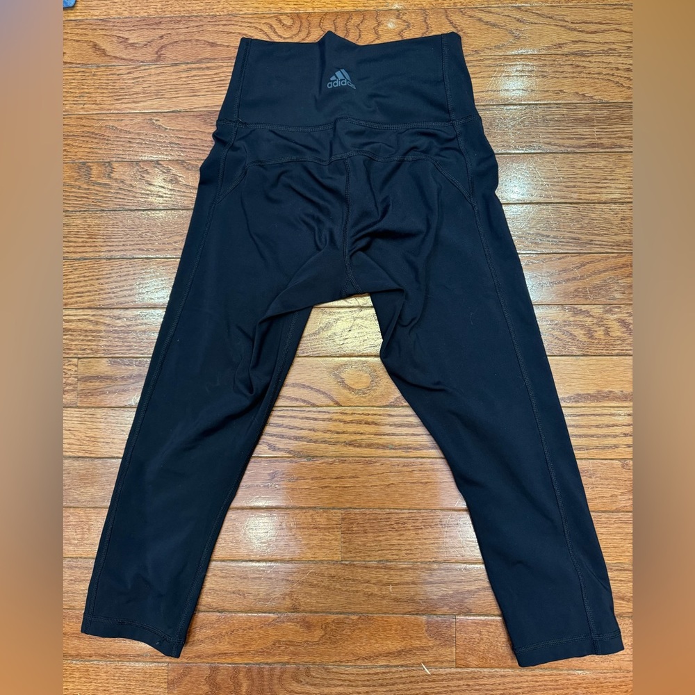 Adidas crop leggings